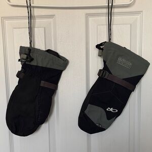 Outdoor Research Two-Tone Black and Gray Gloves